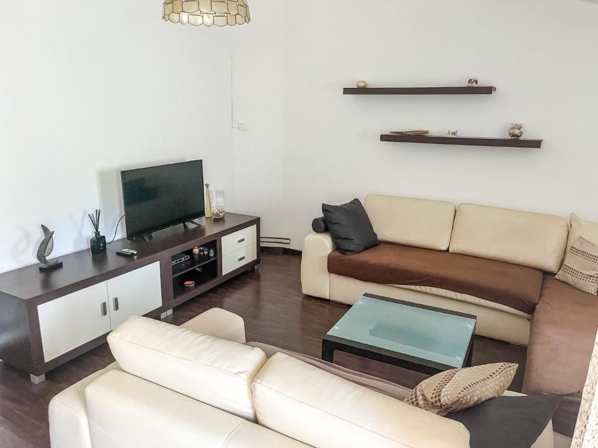Apartment Lidija 班约勒 外观 照片