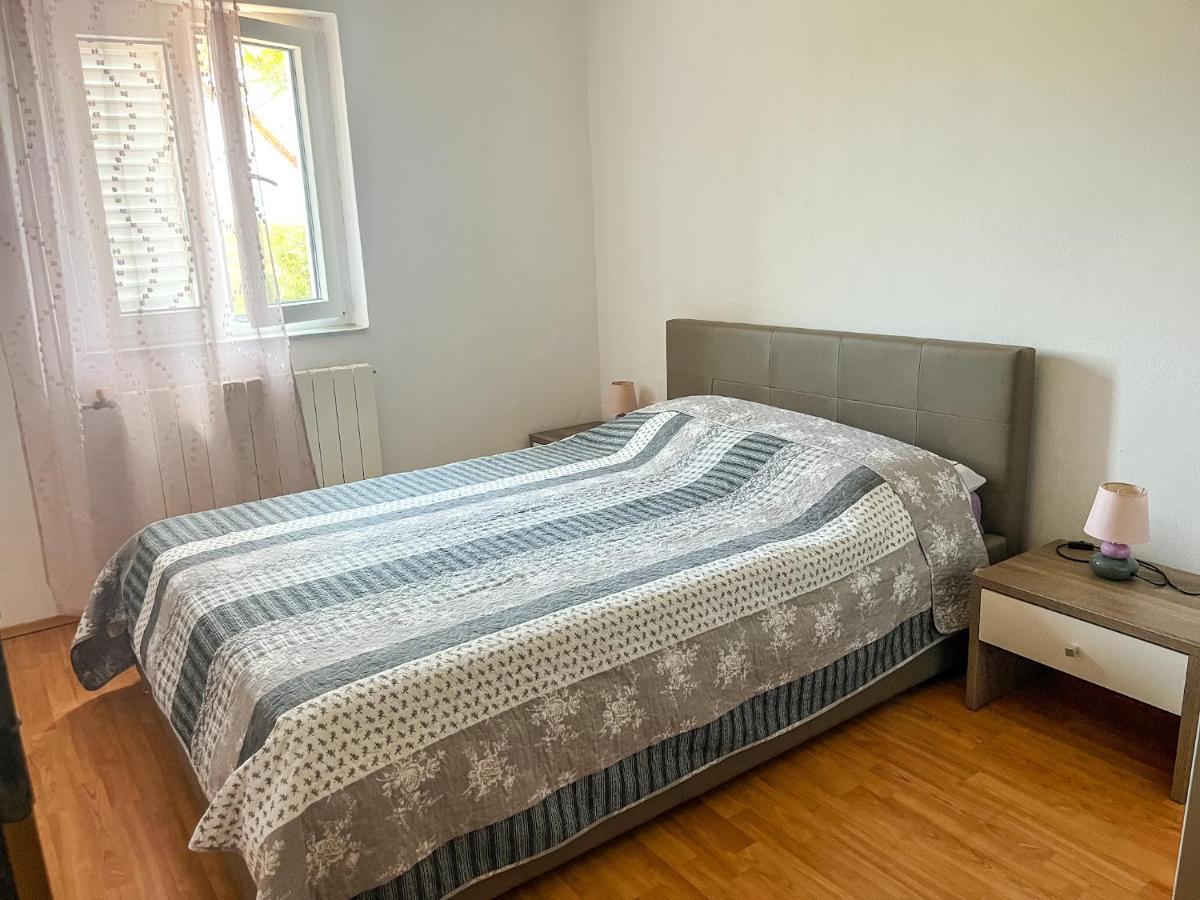 Apartment Lidija 班约勒 外观 照片