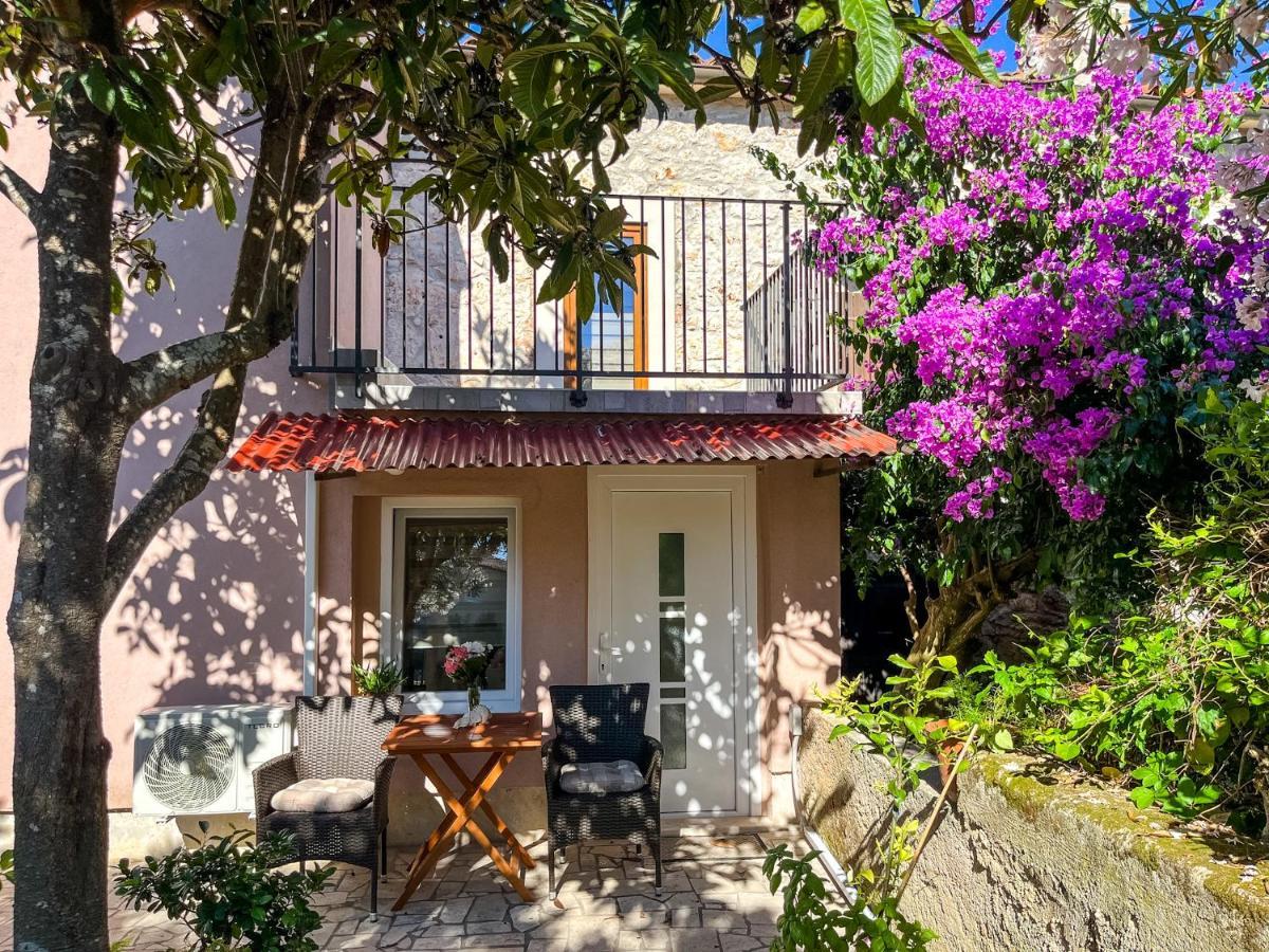 Apartment Lidija 班约勒 外观 照片