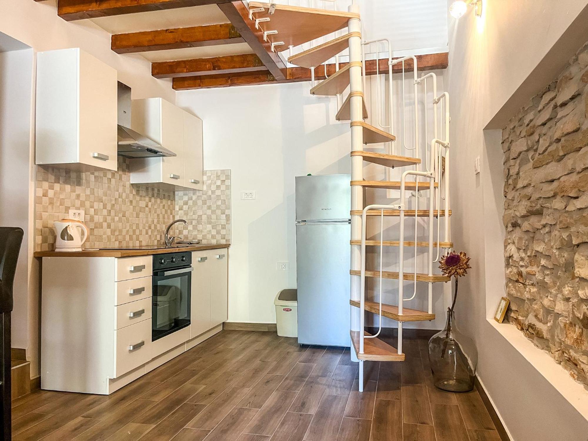 Apartment Lidija 班约勒 外观 照片